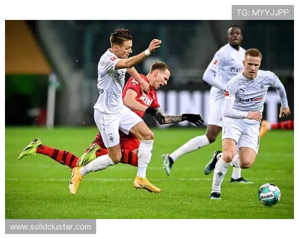 勒沃库森控球能力持续提升，中场组织表现稳健