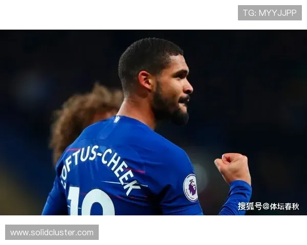 阿什拉夫:从边路突击手到战术核心的跃迁解析 阿什拉夫:从边路突击手到战术核心的跃迁解析