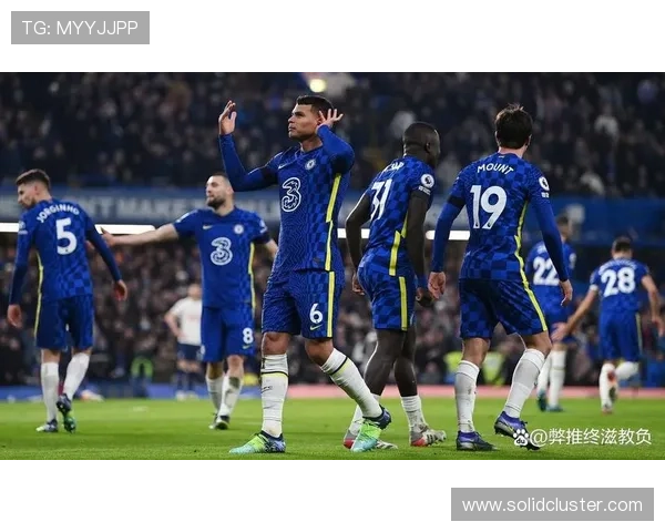 切尔西防线磨合仍不稳定,稳定性面临考验,或将影响英超争冠走势 切尔西防线磨合仍不稳定,稳定性面临考验,或将影响英超争冠走势