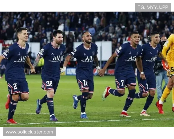 巴黎圣日耳曼强强对话中难以占据主动，表现波动逐步反映竞争格局变化