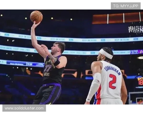 坎宁安挡拆拉开空间组织强过东契奇